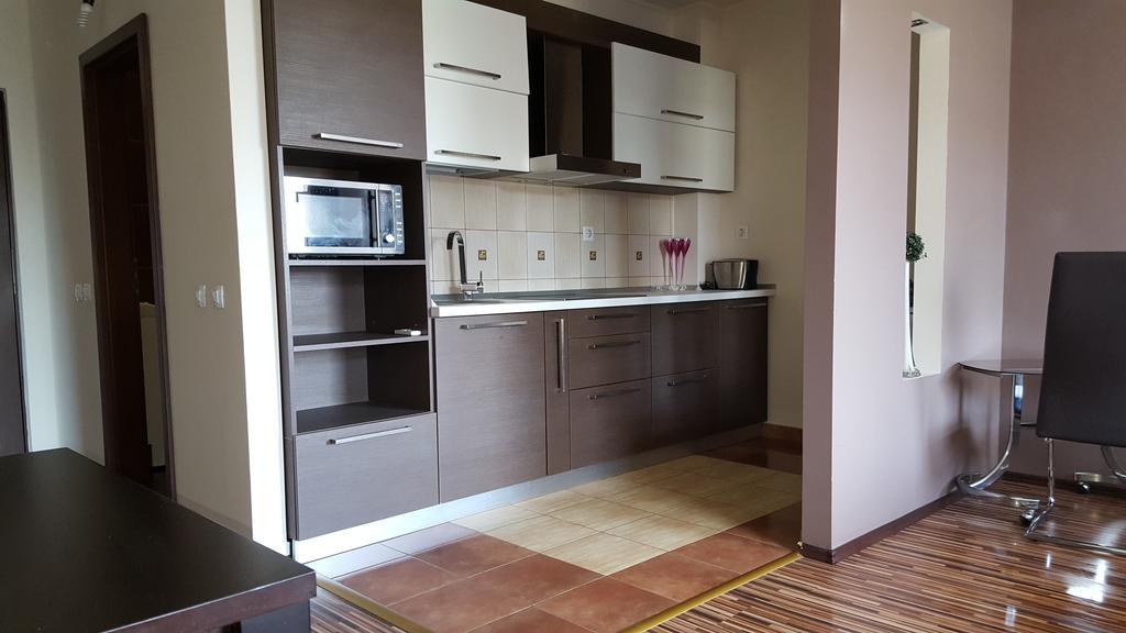 Sunlight Studio Apartment Oradea Luaran gambar