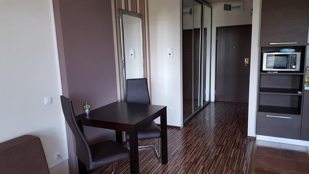 Sunlight Studio Apartment Oradea Luaran gambar